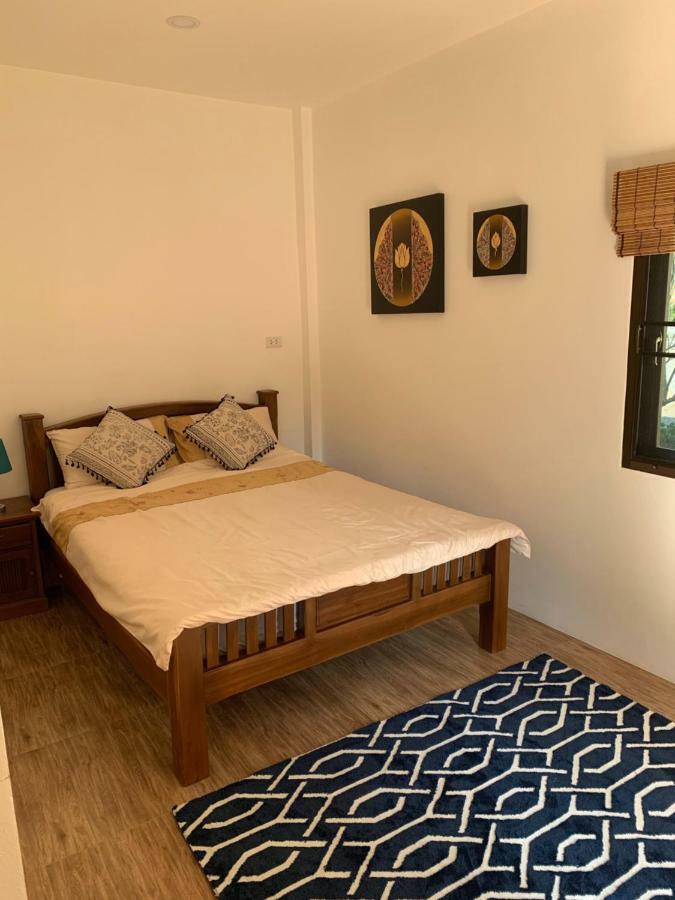 Sunray Guesthouse สุนันท์บ้านพักริมคลอง Uthai Thani Exterior photo